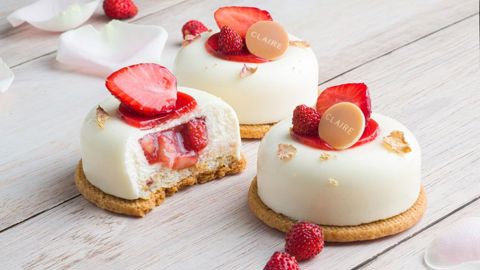 L’entremets Rosa est décliné en version individuelle. philippevauressantamaria L’entremets Rosa est décliné en version individuelle. philippevauressantamaria